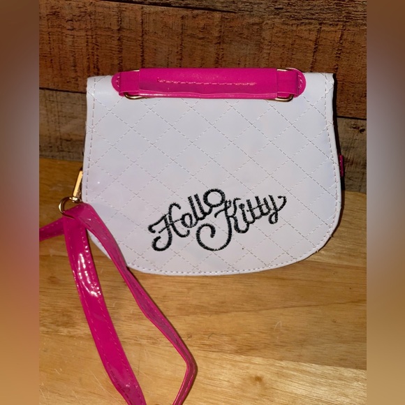 🔥 SOLD🔥💕 Hello Kitty Crossbody Bag - Picture 3 of 4